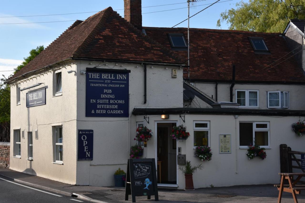 The Bell Inn 솔즈베리 외부 사진