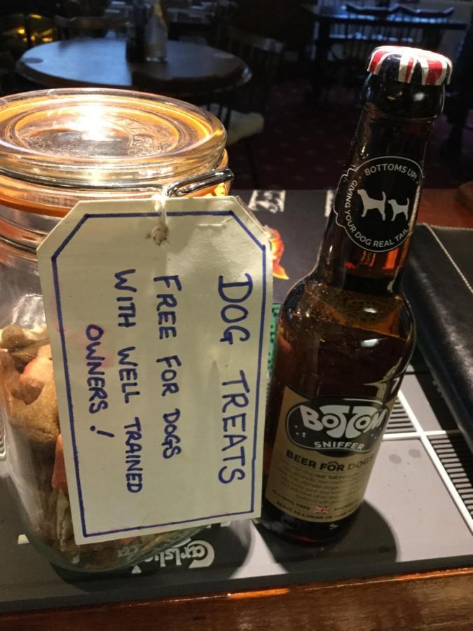 The Bell Inn 솔즈베리 외부 사진